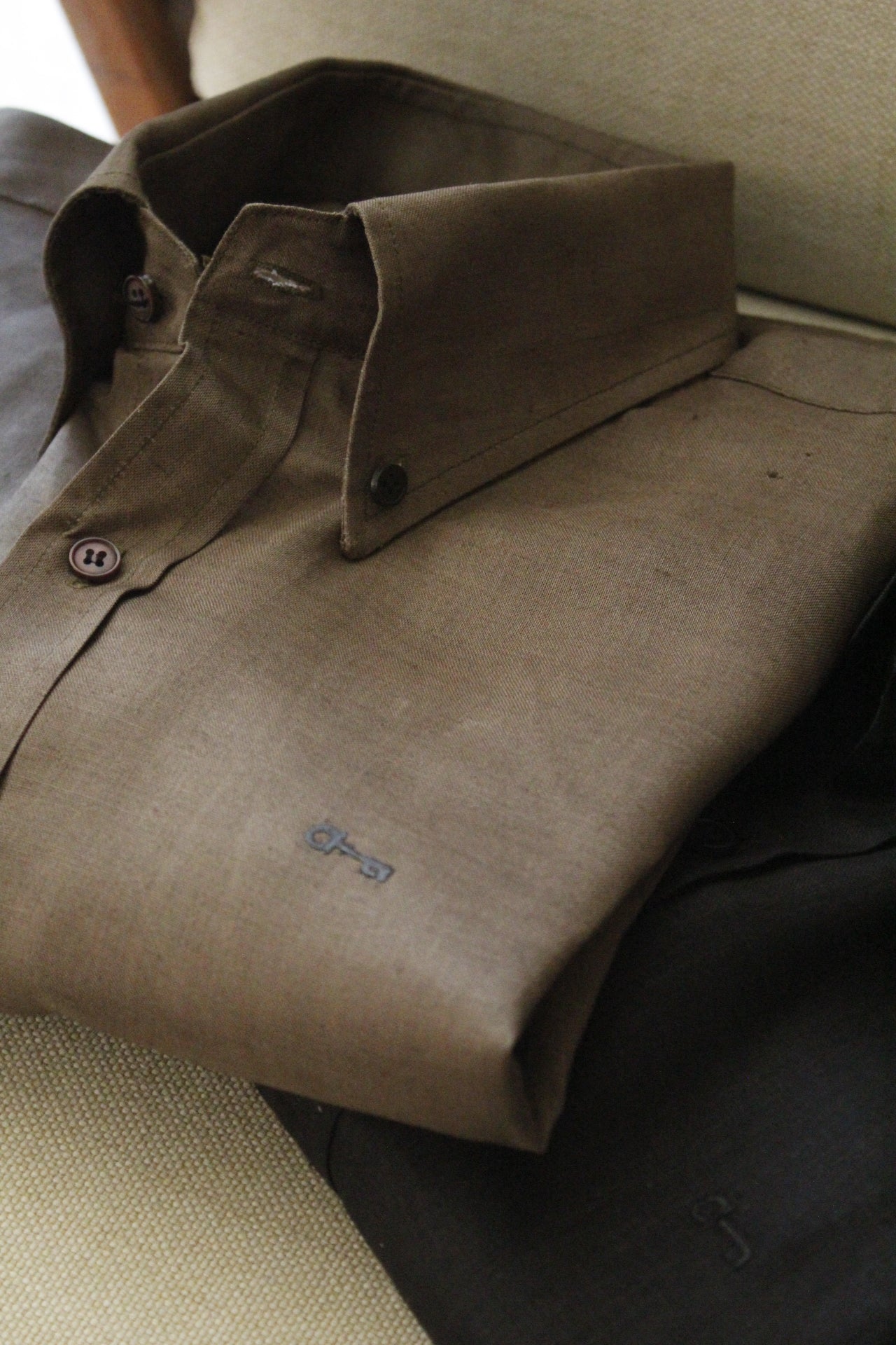 Camisa Verde Olivo 100% Lino Europeo