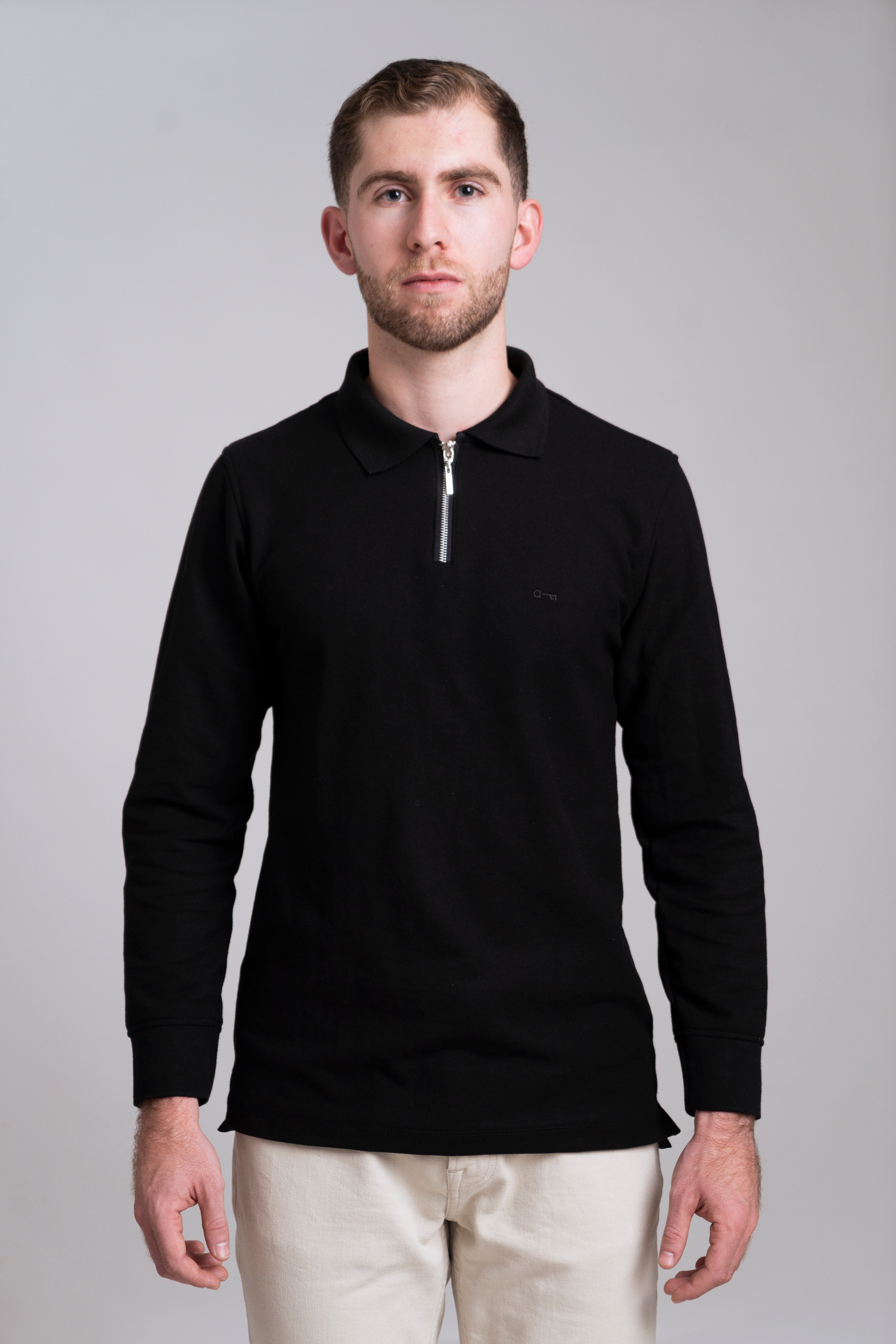 Polo Negra Manga Larga con Zipper