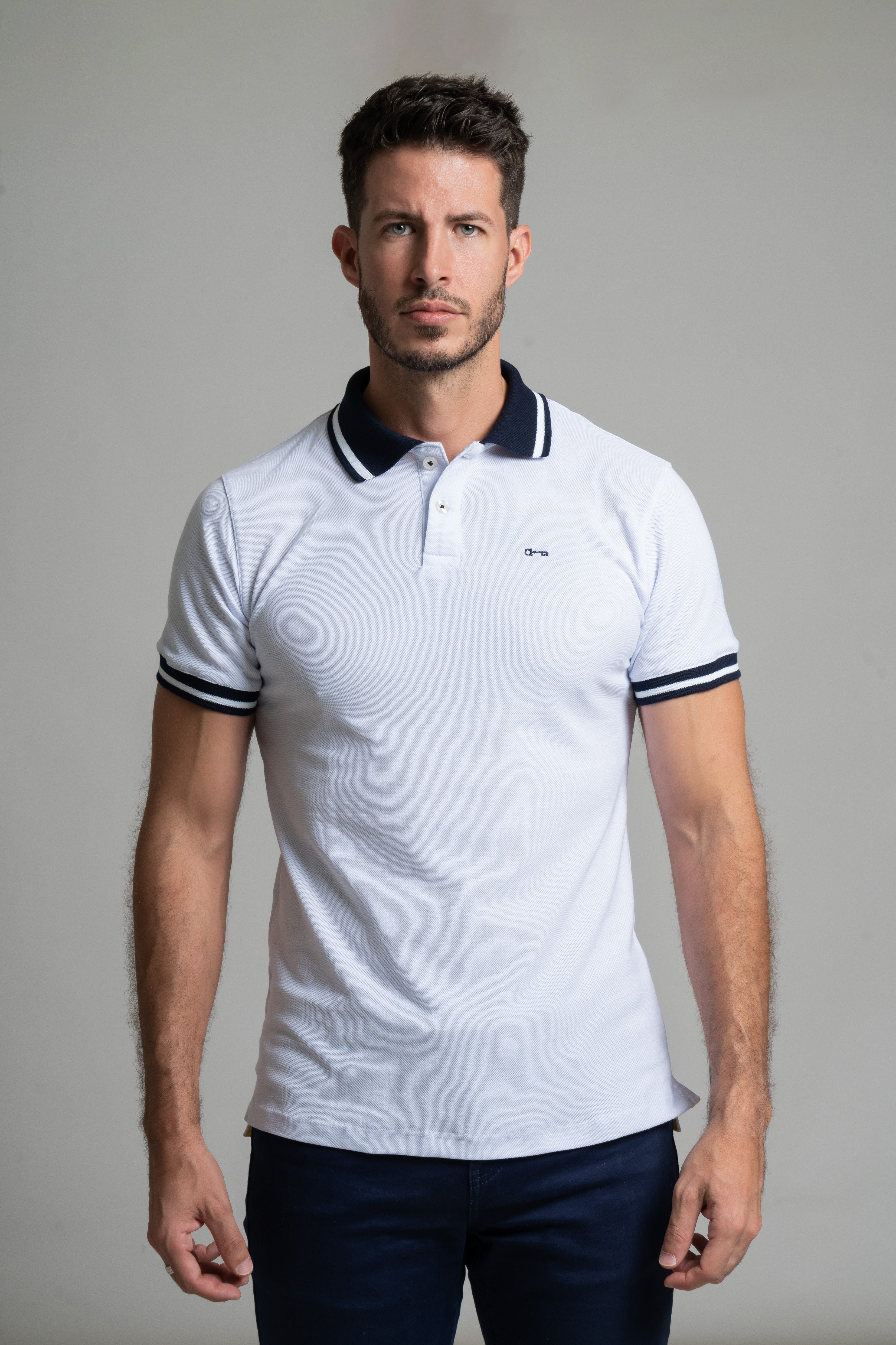 Polo Piqué Blanca Cuello Marino