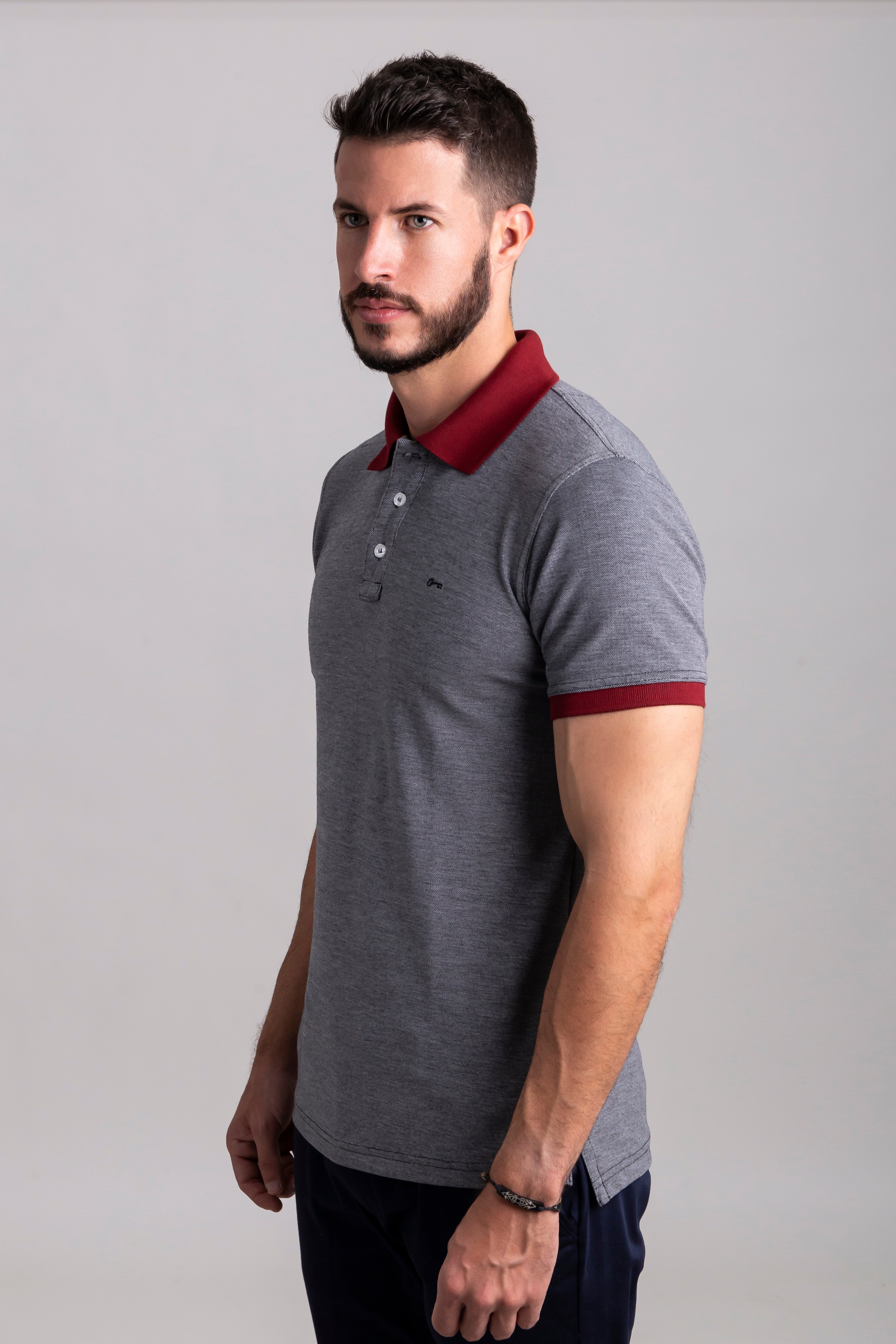Playera Polo Gris Cuello Tinto
