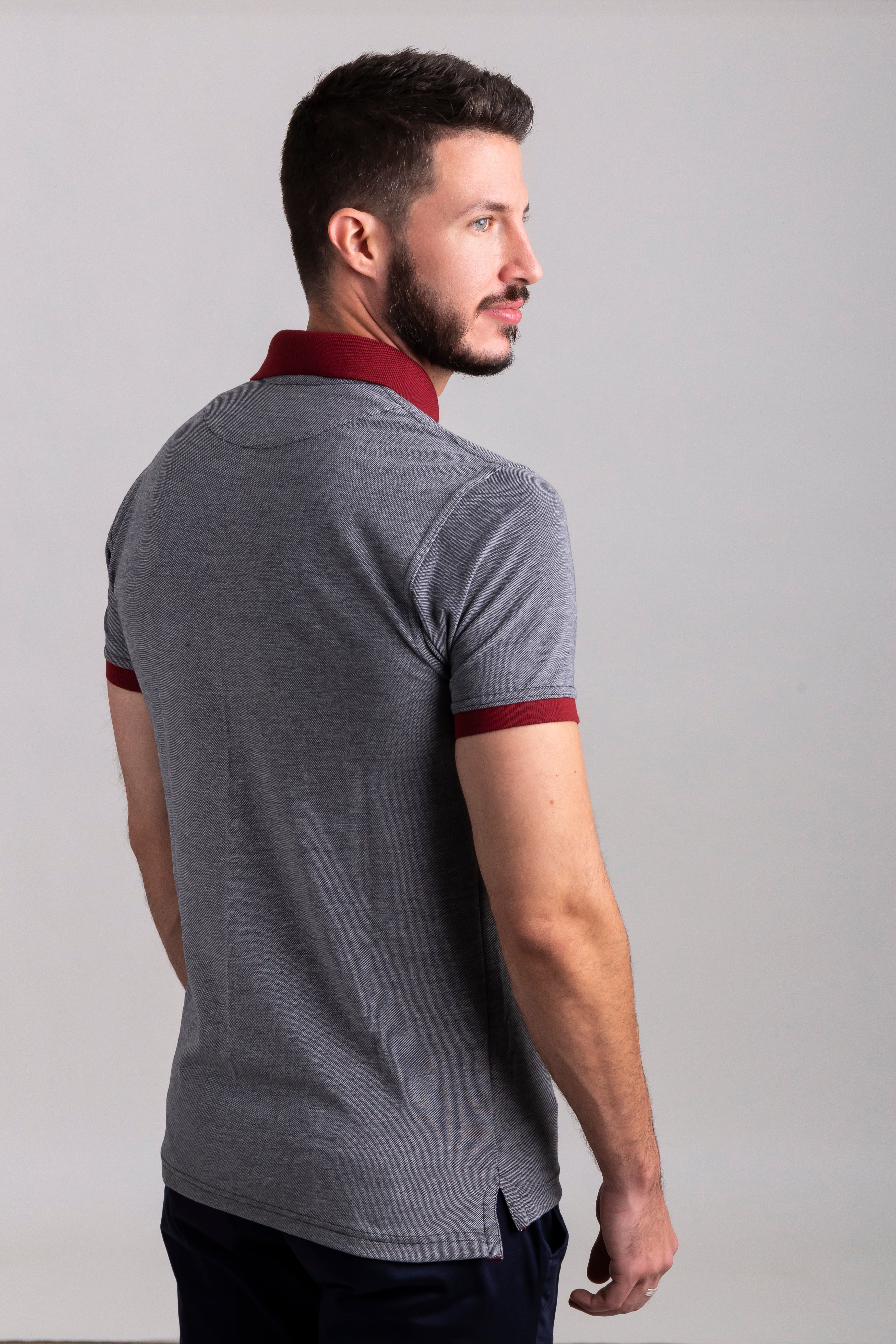 Playera Polo Gris Cuello Tinto
