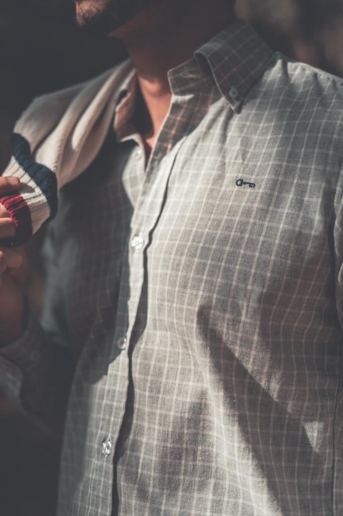 Camisa Cuadro Gris con Coderas